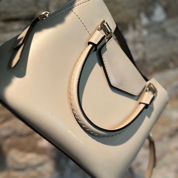 MICHAEL KORS Mercer Mauve Satchel Crossbody Handbag - Picture 4 of 9